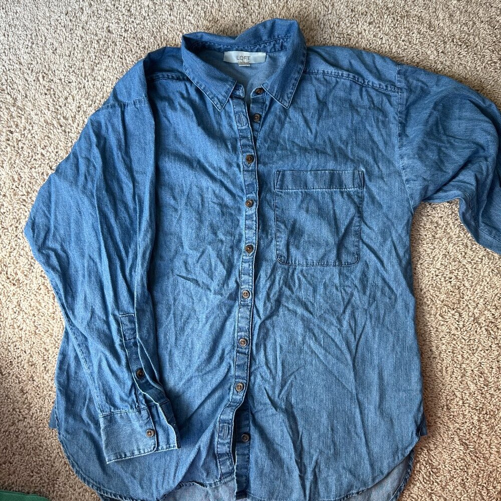 Ann Taylor Loft blue chambray cotton top shirt blouse size S women's